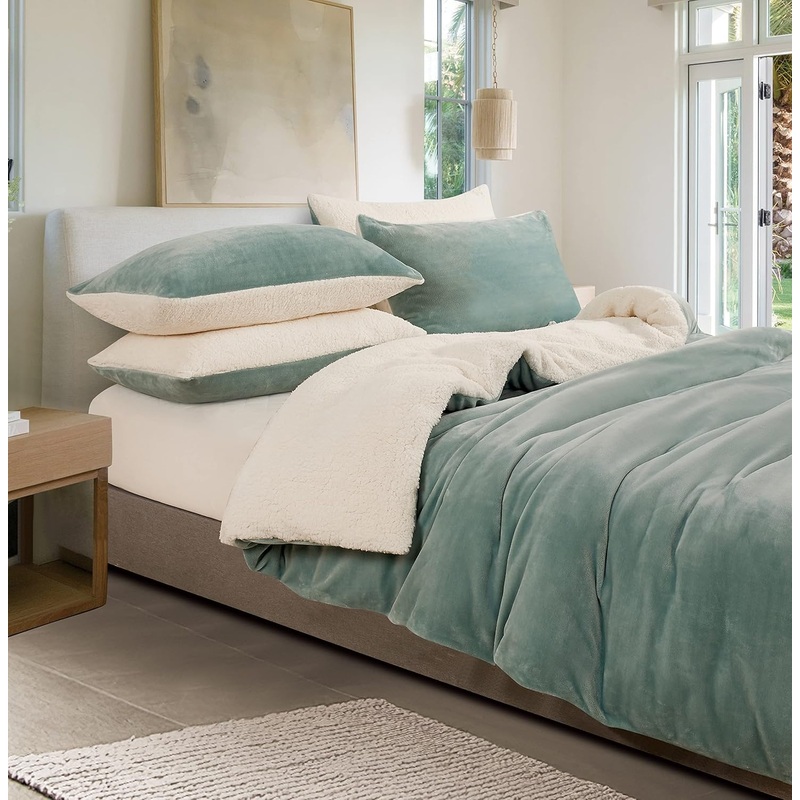 2-in-1 Teddy Sherpa Quilt Cover Set (King Size – Sage Green)