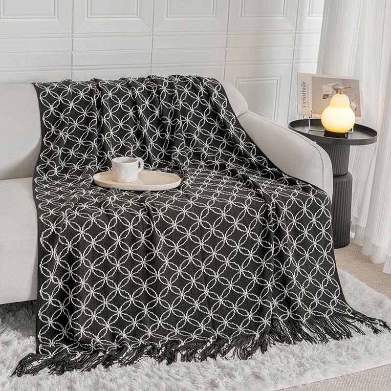Black Cozy Geometric Knitted Throw Blanket with Tassels – Soft Acrylic Decorative Sofa & Bed Cover, 130x180cm