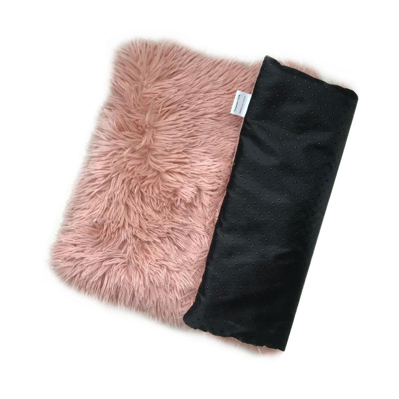 Pink Plush Pet Mat for Dogs and Cats – 50x70cm, Anti-Slip, Warm and Cozy for Autumn and Winter