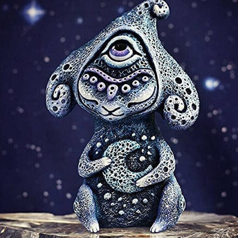 3PCS Three Eyes Fantasy Three-Eyed Alien Figurine Set – 3 Piece Resin Sculptures for Home & Garden Decor