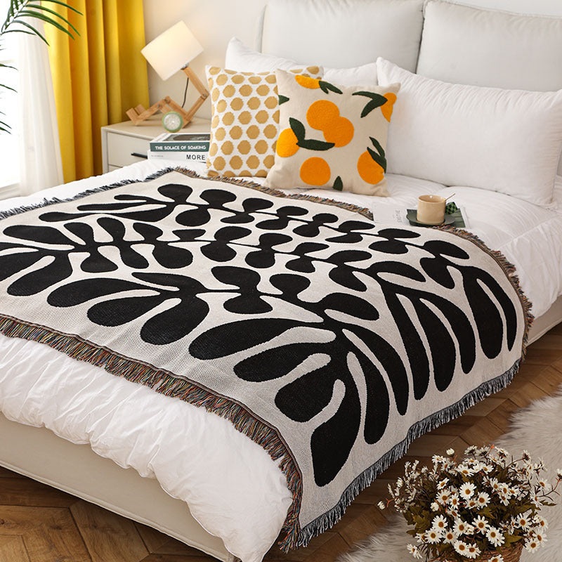 Black-white Vintage American Windline Blanket – Multi-Use Design