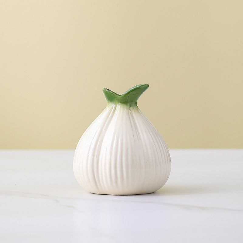 2 Pcs White Creative Onion-Shaped Ceramic Vase for Hydroponic Plants – Cute INS Style Floral Decor for Living Room or Office